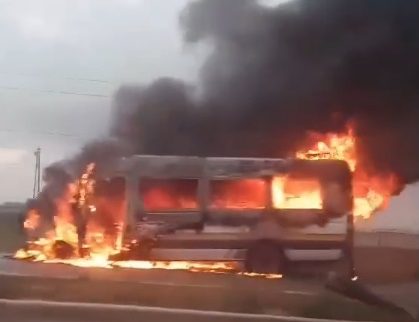 Trois bus de Sotraz, la filiale de Sonatrach, prennent feu à Oran