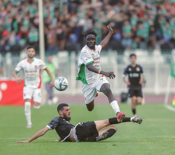 Ligue 1 Mobilis (26e J)  :  Le MC Alger reprend seul les commandes, le CRB accroché