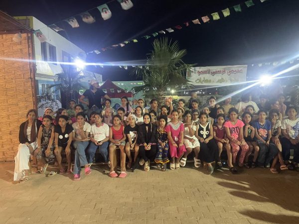 Rires et sable chaud: Plongée au cœur du camp El Amel à Oran