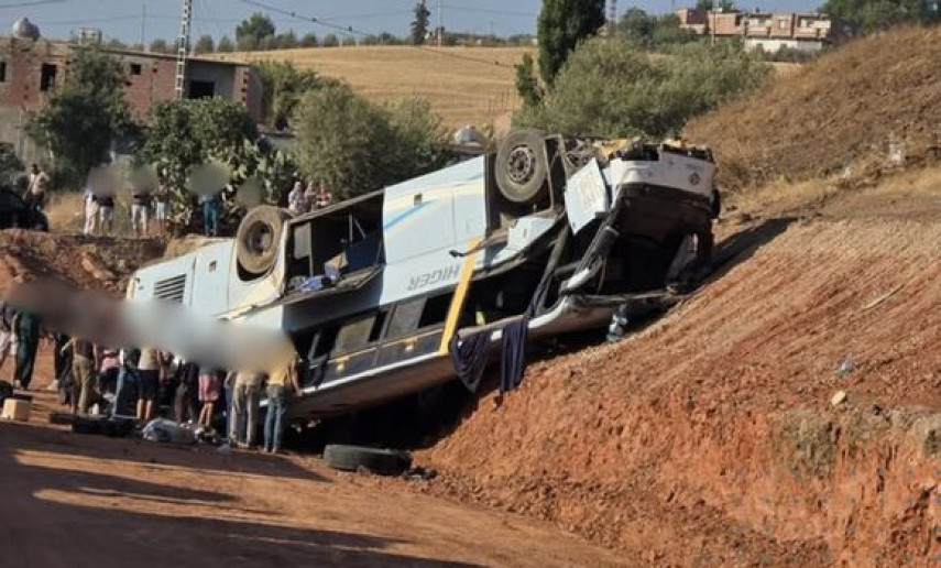 Tragique accident de la route à Constantine : Trois morts et 48 blessés dans un