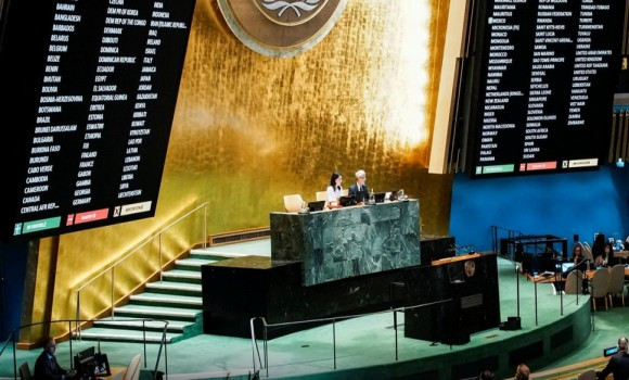 Palestine : L’AG de l’ONU adopte une résolution en faveur de la solution à deux Etats